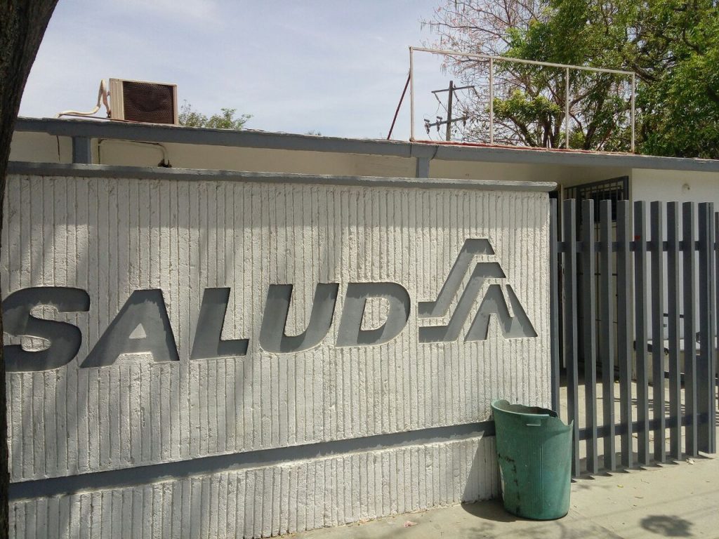 En penumbras y como un horno el centro de salud de San José de Valle ...